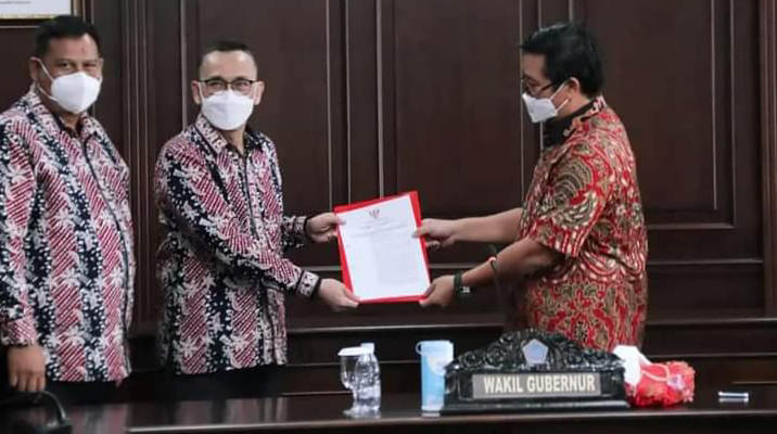Berikan SK, Steven Kandouw Titip Harapan Ini ke Badan Promosi Pariwisata