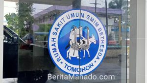 Pintu Utama RSU GMIM Bethesda Tomohon Disegel Rantai