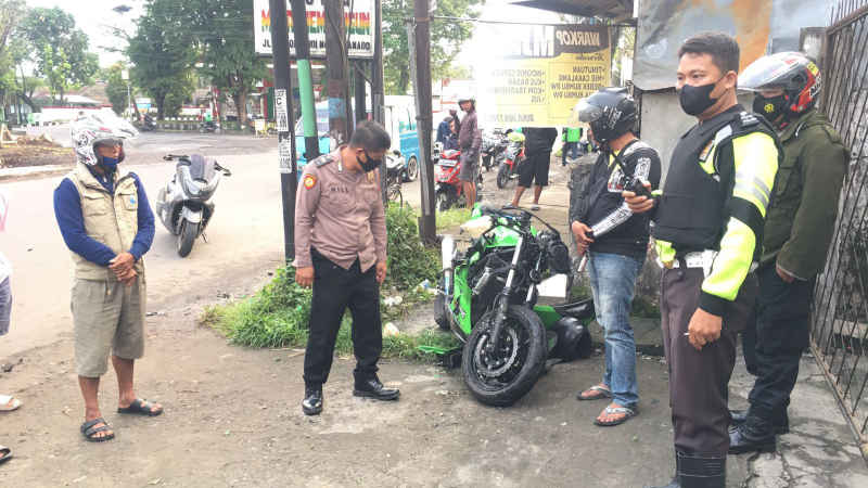 Tragis! Anggota Polda Sulut Tewas Tabrak Tiang Listrik