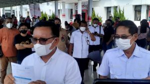 Soal Suntikan Booster, Maurits Mantiri – Hengky Honandar: Jangan Percaya “Dokter Google”