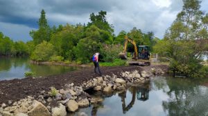 Kabar Gembira, Akses Masuk Pantai Lakban Dirampungkan Dinas PUPR Mitra
