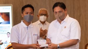 Menko Airlangga Hartarto Pastikan Program Kartu Prakerja Bermanfaat