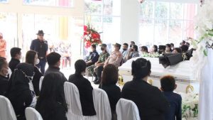 Asisten II Frits Mokorimban Berpulang, Pemkab Mitra Beri Penghormatan Terakhir