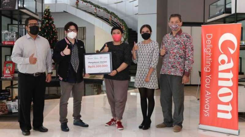 Lewat Datascript, Canon Donasikan Hasil Lelang Foto Untuk Anak-anak yang Hidup Dengan HIV