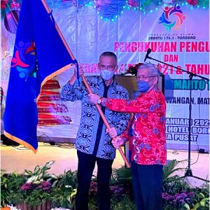 Irjen Pol (Purn) Carlo Brix Tewu Resmi Pimpin Perkumpulan Alumni SMANTO 170 Tondano