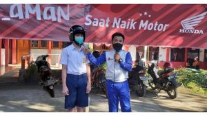 Cari_Aman, Honda DAW Edukasi Keselamatan Berkendara di SMP dan SMA Negeri 7
