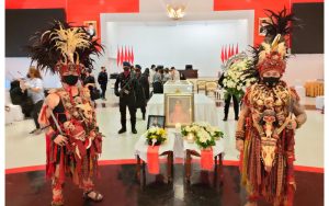 Upacara Adat Minahasa Awali Pelepasan Brigjen Pol (P) Beno Kilapong Menuju Pemakaman Brimob