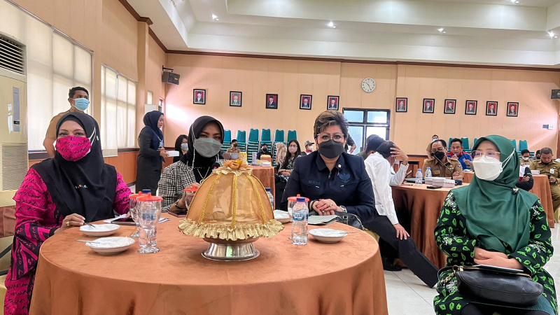 Senator Maya Rumantir Kunjungi Makassar, Ini Yang Dilakukan Bersama Komite III DPD RI 10 Senator Maya Rumantir Kunjungi Makassar, Ini Yang Dilakukan Bersama Komite III DPD RI