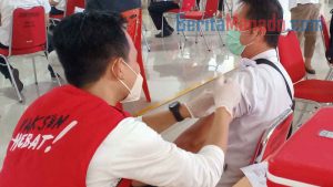 WHO Sebut Omicron Berbahaya, Andrei Angouw: Jangan Tunda Lagi Ikut Vaksinasi