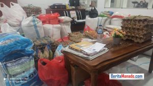 Jemaat Sumbangkan Sembako Untuk Kebutuhan Makanan Pasien RSU GMIM Bethesda Tomohon