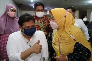 Berinteraksi dengan Masyarakat, Menko Airlangga Hartarto Berharap Program Pemerintah Dimanfaatkan Pelaku UMKM