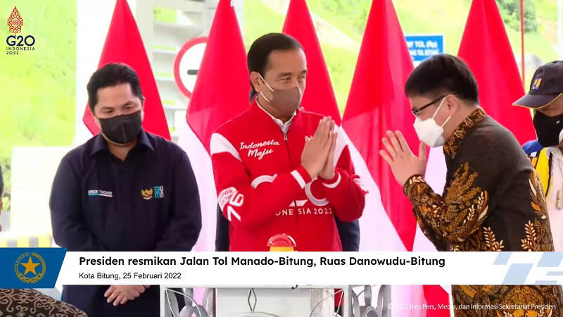 Andrei Angouw yang Dampingi Joko Widodo Tekan Sirene Resmikan Tol Manado-Bitung