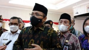 Tak Ambil Pusing Polemik, Gus Yaqut Ingin Undang Paus Fransiskus ke Indonesia