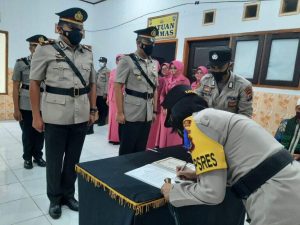 Jabatan Kasat dan Kapolsek di Bolmong Berganti