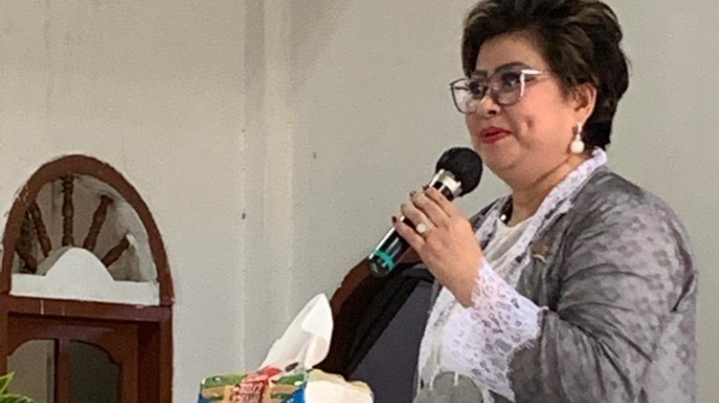 Senator Maya Rumantir Bagikan Nasehat Firman Tuhan di GPdI Shekinah Bengkol