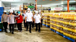 Kapolri Pastikan Awasi Alur Distribusi dan Harga Minyak Goreng di Pasar