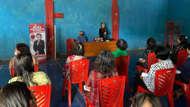 Imelda Rewah: Ruas Jalan Gereja Sentrum Langowan - SMP N 1 Langowan Butuh Trotoar
