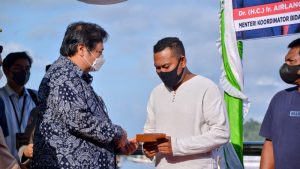 Menko Airlangga Hartarto Berharap Bantuan Tunai bagi Nelayan Kurangi Kemiskinan Ekstrem