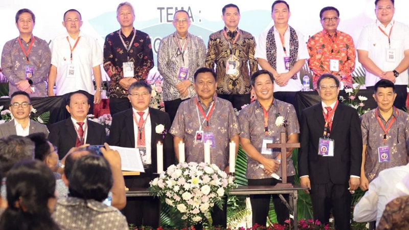 Fakta Unik di SMS-81 GMIM: Olly Dondokambey Bagi-bagi Kudapan, Steven Kandouw Masuk Formasi BPMS