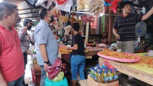 Direktorat Kriminal Khusus Sidak Pasar di Sangihe, Pantau Minyak Goreng