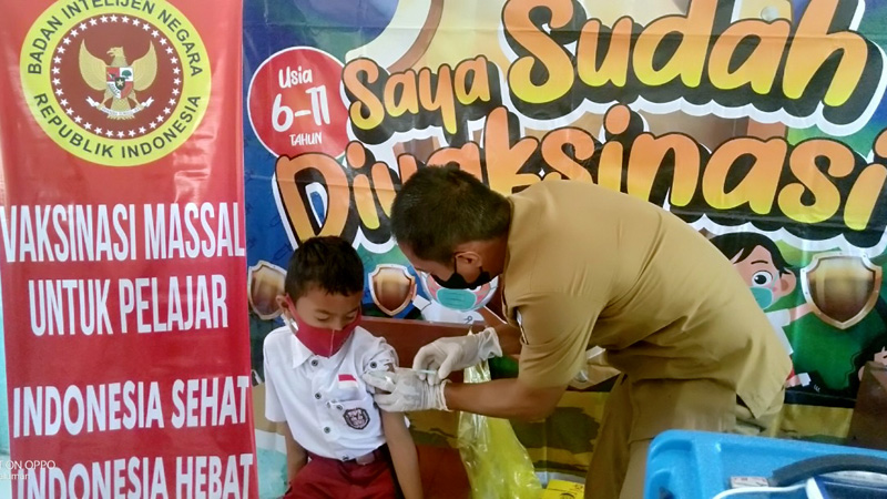 Pastikan Terbentuknya Herd Immunity, BIN Sulut dan Dinkes Suntik Vaksin Booster