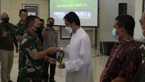 Salut! Kasad Dudung Abdurachman Beri Bantuan untuk Gereja di Manado