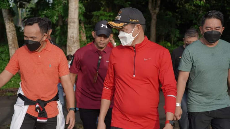 Bupati Joune Ganda Rayakan HUT ke-252 Desa Kaima, Kampung Halaman Tercinta