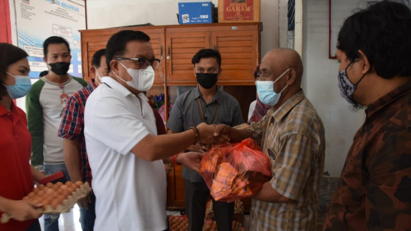 Puluhan KK Terdampak Banjir di Pateten I Dapat Bantuan dari Pemkot Bitung