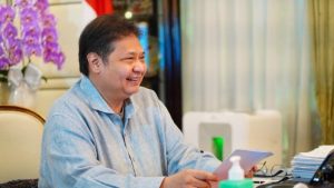 Airlangga Hartarto Berharap Ibadah Ramadan Khusyuk, Minta Masyarakat Lengkapi Booster