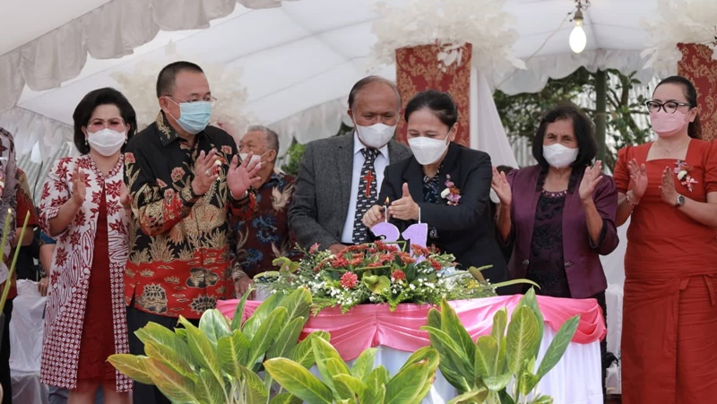 Wenny Lumentut Ajak Umat Kristiani Kota Tomohon Wujudkan Persaudaraan