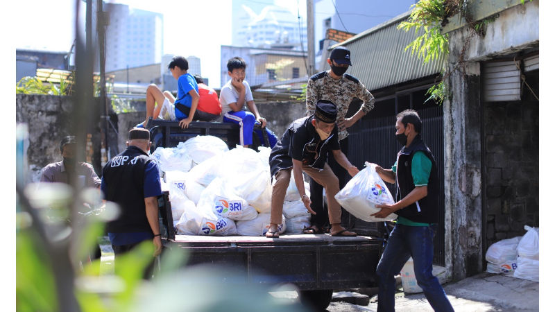 Maknai Bulan Suci Ramadan, BRI Group Bagikan 80.000 Paket Sembako