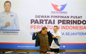 Hary Tanoesoedibjo Lantik Eks Politikus Demokrat Boyke Novrizon Jadi Waketum Perindo