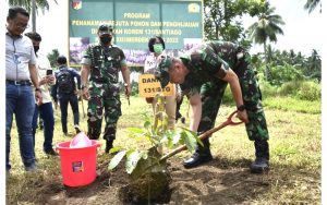 Tanam Pohon Matoa di Paniki, Brigjen Mukhlis Ungkap Korem 131/Santiago Targetkan 350 Ribu