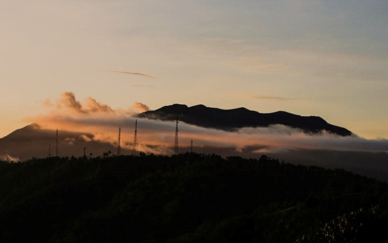 Terkait Aktivitas Gunung Berapi Awu, Masyarakat Sangihe Diminta Percayai Info dari Sumber Resmi