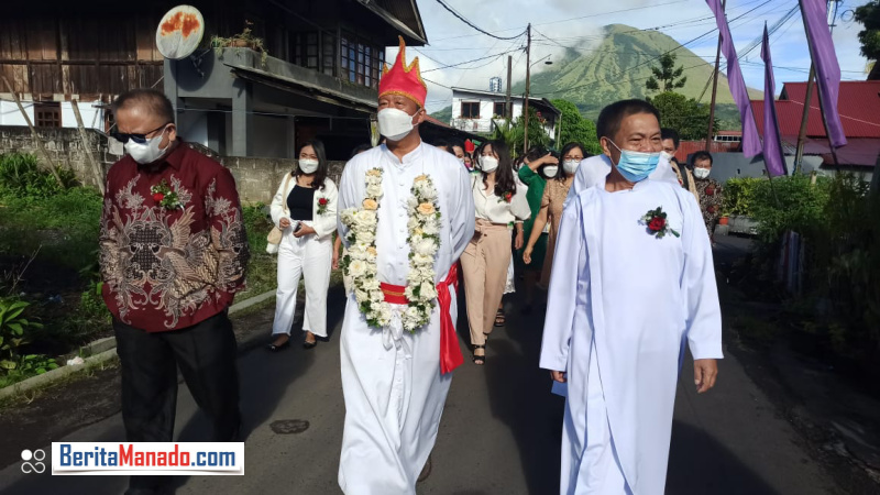 Syukur 25 Tahun Tahbisan Imamat, Ini Ungkapan Pastor Aloysius Ho Tombokan MSC 11 Syukur 25 Tahun Tahbisan Imamat, Ini Ungkapan Pastor Aloysius Ho Tombokan MSC