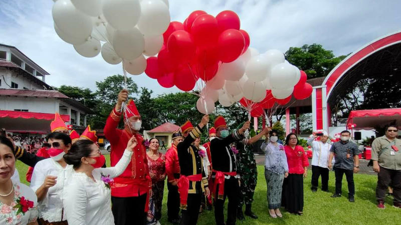Joune Ganda - Kevin Lotulung Kerja keras Wujudkan Merdeka Belajar 8 Joune Ganda - Kevin Lotulung Kerja keras Wujudkan Merdeka Belajar