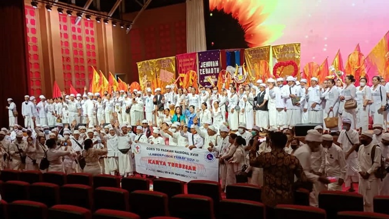 Diterima Pejabat Daerah, Penyambutan Obor Paskah Nasional 2022 di Jawa-Bali Meriah   