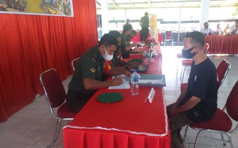 Tindak Lanjut Program Pemerintah Pusat, Koramil 1301-01/Tagulandang Salurkan BLT Migor ke 631 KK