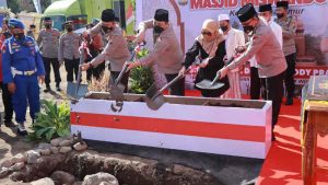 Wakapolri Letakan Batu Pertama Pembangunan Masjid Berkonsep Kearifan Lokal Jawa di Kediri