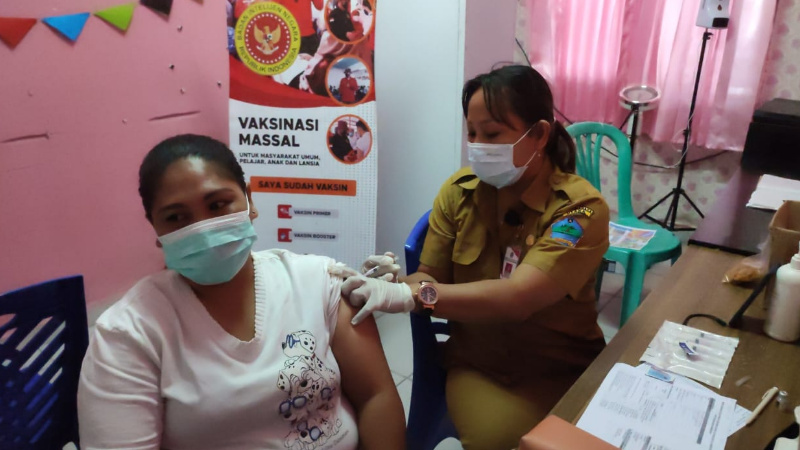 BIN Bersama Stakeholder Suntik Ratusan Ribu Dosis Vaksin di Sulut