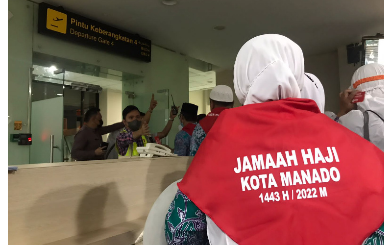 Setelah 2 Tahun, Akhirnya 323 Calon Jamaah Haji Berangkat dari Bandara Sam Ratulangi