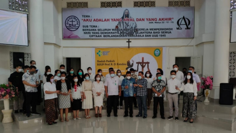 RSUP Prof Kandou Peringati Paskah, Dr Jimmy Panelewen Ajak Terapkan Maknanya Dalam Tugas Setiap Hari