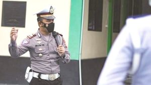 Motor Ini Ditinggalkan Pemiliknya Usai Tabrak Anggota Sat Lantas Bitung