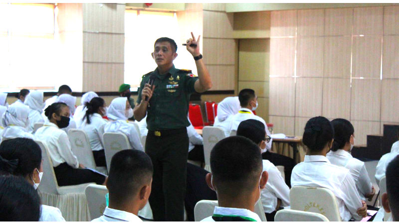 Ratusan Mahasiswa Terima Materi Wawasan Kebangsaan dari Dandim 1309/Manado
