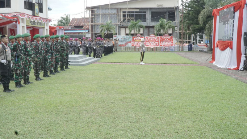 Hari Bhayangkara ke-76, Maurits Mantiri - Hengky Honandar Beri "Kado" Ambulance ke Polres Bitung