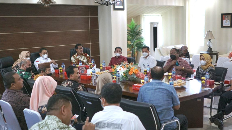 Hengky Honandar Tersipu Saat Disebut Expert Perikanan oleh Gubernur Gorontalo