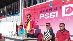 Upaya Joune Ganda Majukan Sepakbola Sulut, 30  Pelatih Tingkatkan Kualitas Lewat Kursus