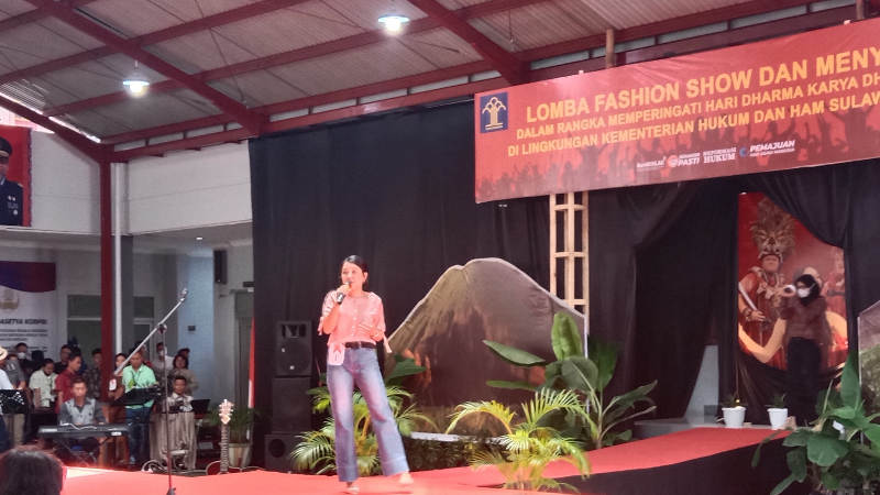 Kanwil Kemenkumham Sulut Meriahkan Hari Dharma Karya Dhika ke-77 dengan Lomba Menyanyi dan Fashion Show