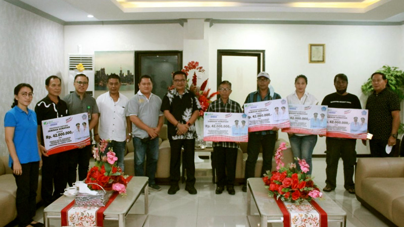 Lima Ahli Waris di Bitung Terima Puluhan Juta Program Perkasa
