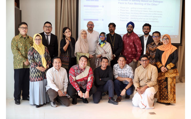 Kerja Sama dengan CRCS UGM, KAICIID Gelar Pelatihan Dialog untuk Fellow dari Asia Selatan dan Tenggara